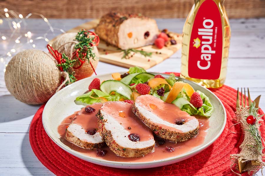 Lomo mechado con salsa de arandanos